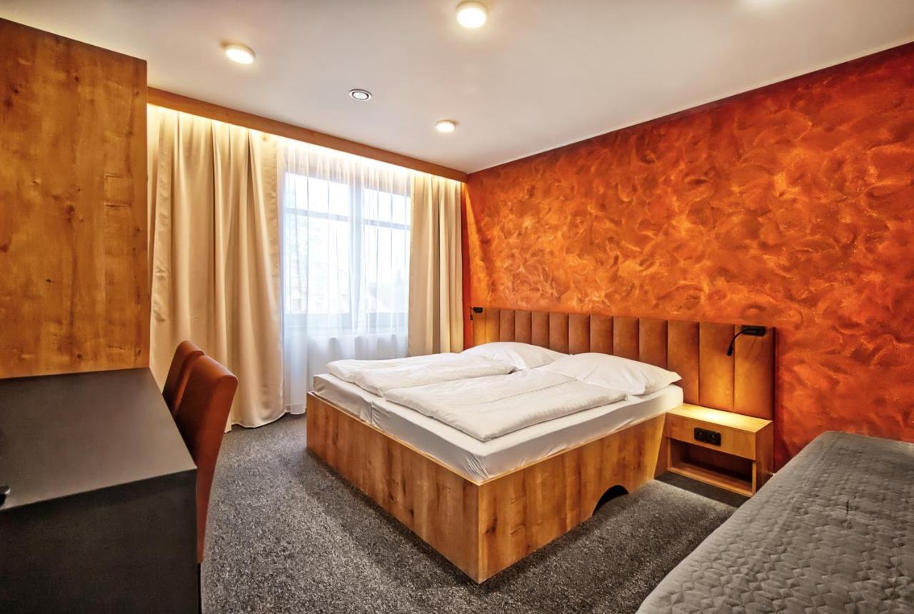 Restaurace A Penzion Praha Dolní Dunajovice Екстериор снимка